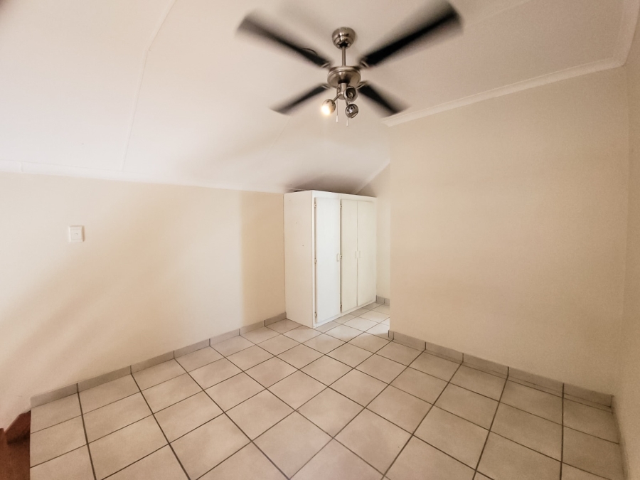 1 Bedroom Property for Sale in Kannoniers Park North West